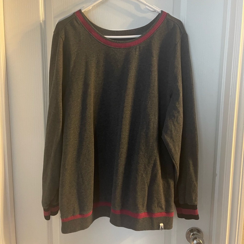 Torrid Gray Sweater with Red Trim Used sweater size XXL in great condition